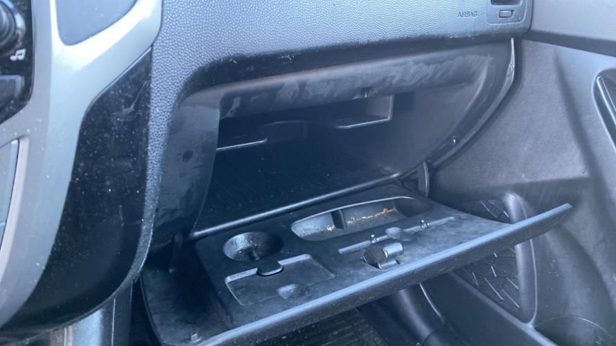 Image Boite a gants - HYUNDAI IX 20