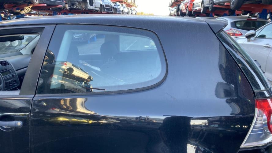 Image Custode arriere gauche - VOLKSWAGEN GOLF 5