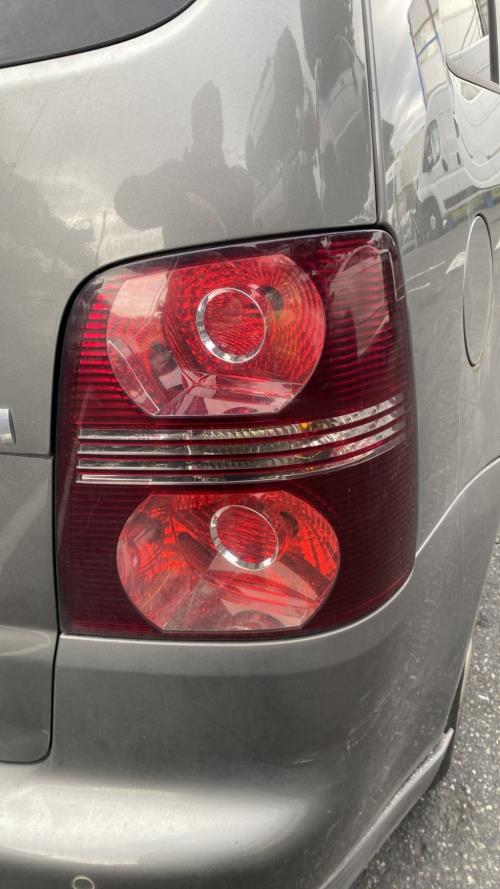 Image Feu arriere principal droit (feux) - VOLKSWAGEN TOURAN 1