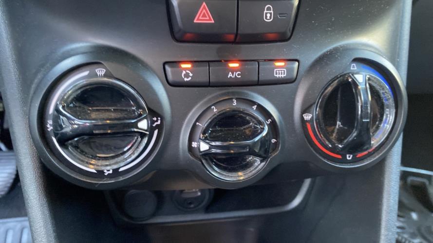 Image Commande chauffage - PEUGEOT 208 1
