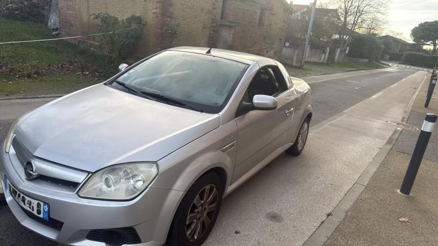 Image Capot - OPEL TIGRA 2