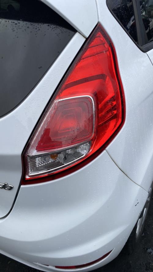 Image Feu arriere principal droit (feux) - FORD FIESTA 6