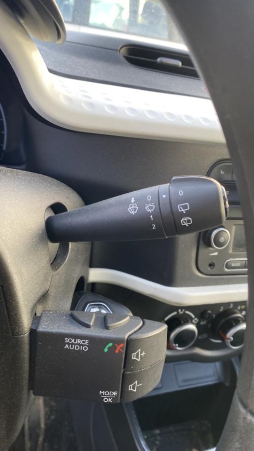 Image Com (Bloc Contacteur Tournant+Commodo Essuie Glace+Commodo Phare) - RENAULT TWINGO 3