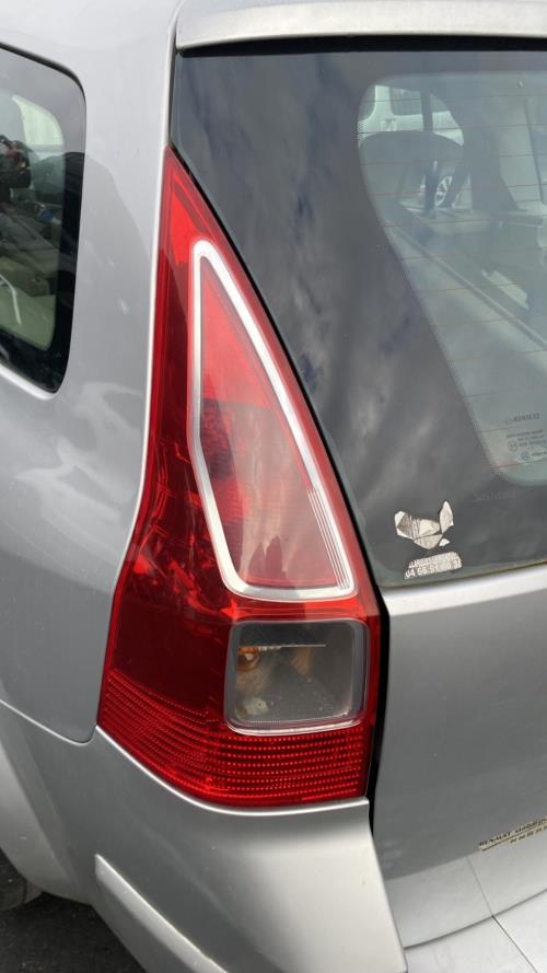 Image Feu arriere principal gauche (feux) - RENAULT MEGANE 2