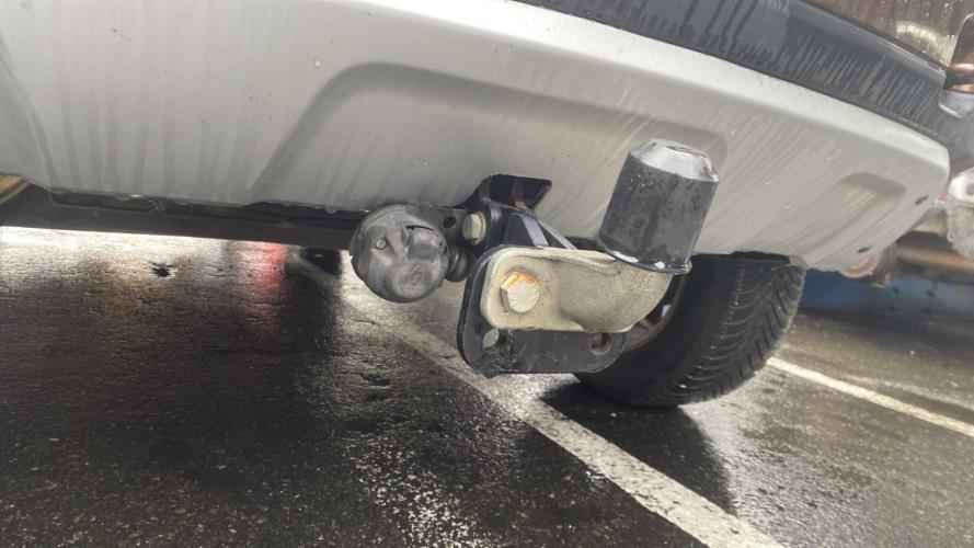 Image Pare choc arriere - DACIA DUSTER 1