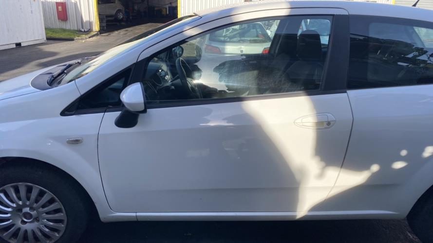 Image Porte avant gauche - FIAT PUNTO EVO 3