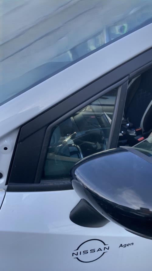 Image Custode avant gauche (porte) - NISSAN MICRA 5