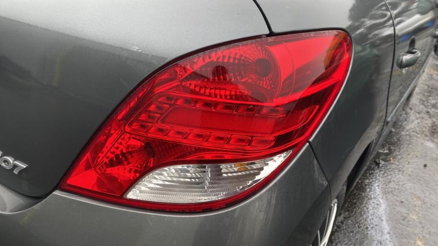Image Feu arriere principal droit (feux) - PEUGEOT 207