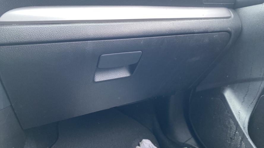 Image Boite a gants - SUBARU XV 1