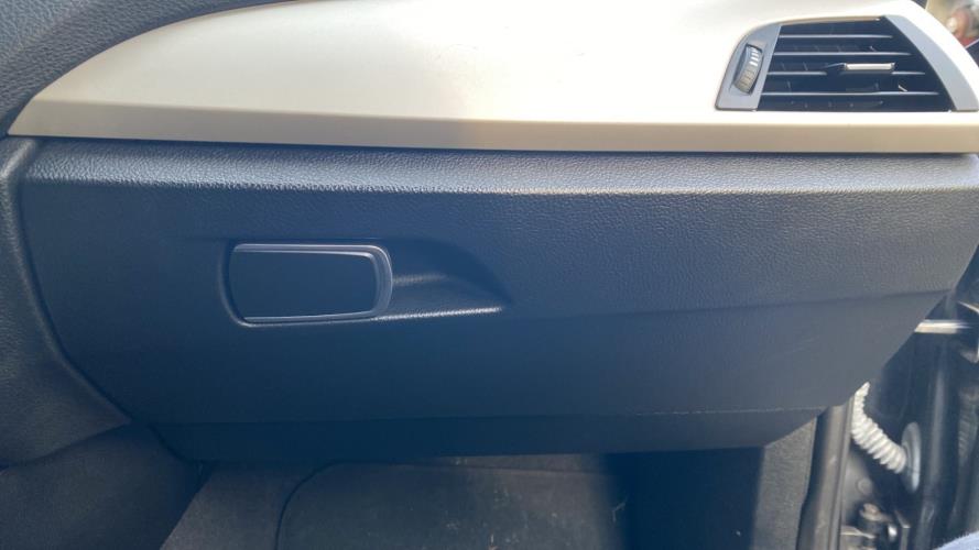 Image Boite a gants - BMW SERIE 1 F20
