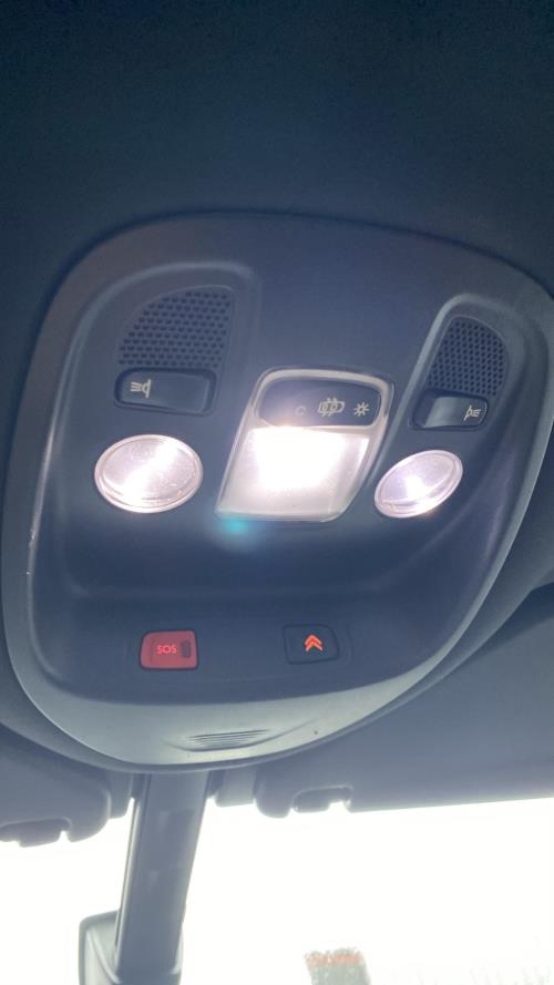 Image Eclairage de plafonnier - CITROEN DS4