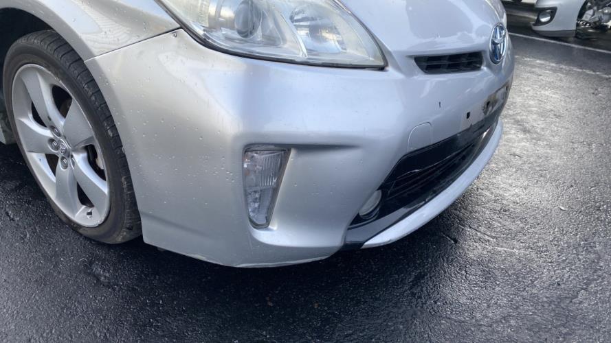 Image Feu diurne avant droit - TOYOTA PRIUS 3