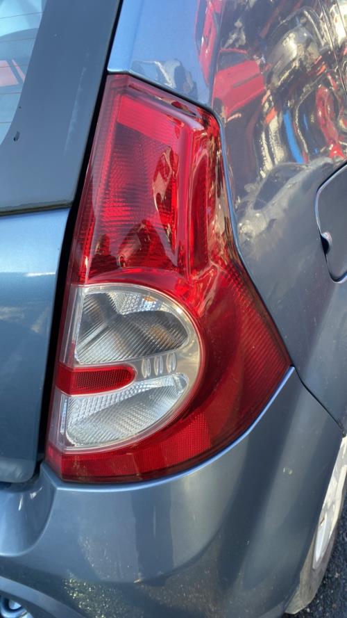 Image Feu arriere principal droit (feux) - DACIA SANDERO 1