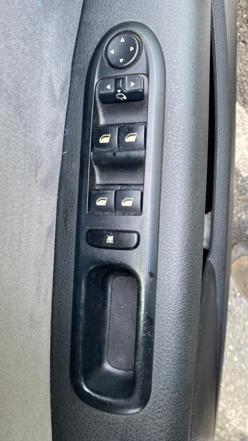 Image Interrupteur de leve vitre avant gauche - PEUGEOT 407