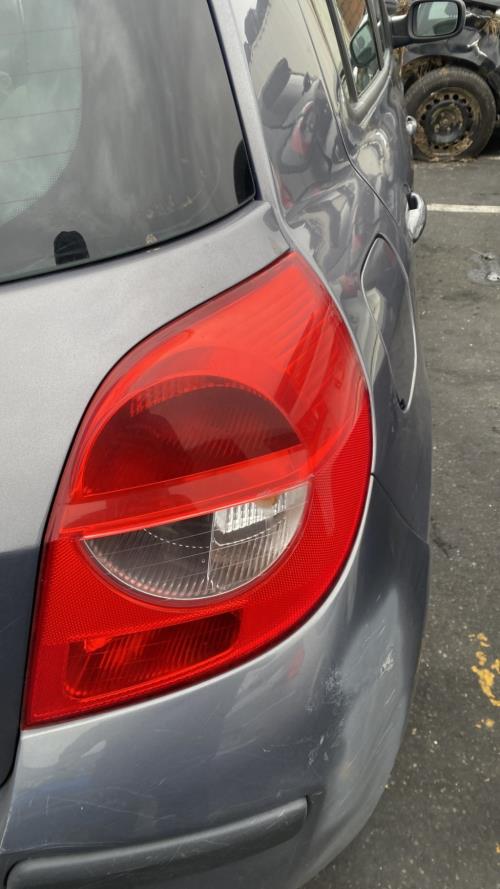 Image Feu arriere principal droit (feux) - RENAULT CLIO 3