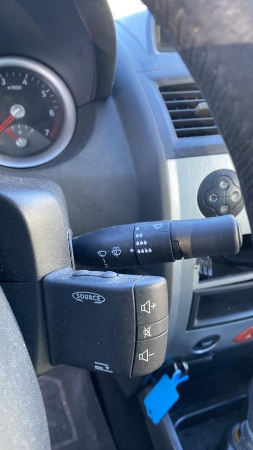 Image Com (Bloc Contacteur Tournant+Commodo Essuie Glace+Commodo Phare) - RENAULT MEGANE 2