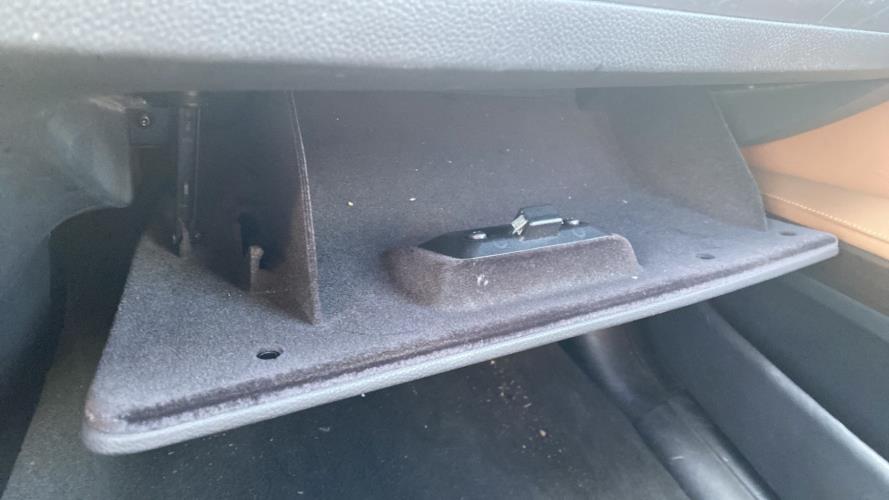 Image Boite a gants - BMW SERIE 3 E91