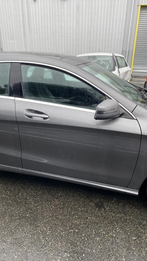 Image Porte avant droit - MERCEDES CLASSE CLA 117