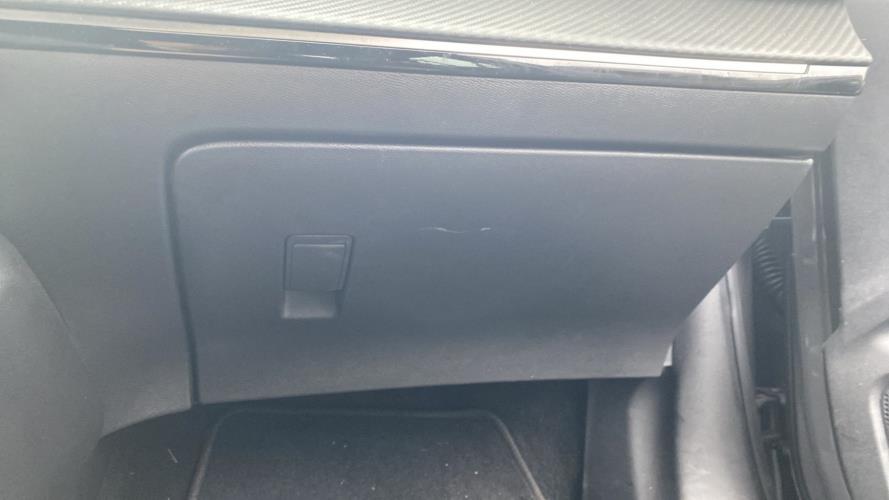 Image Boite a gants - PEUGEOT 2008 2