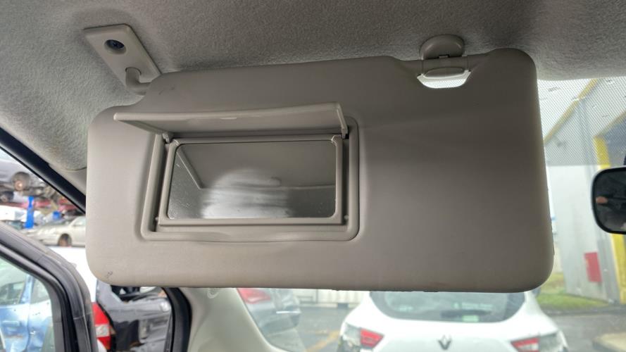 Image Pare soleil gauche - NISSAN NOTE 2