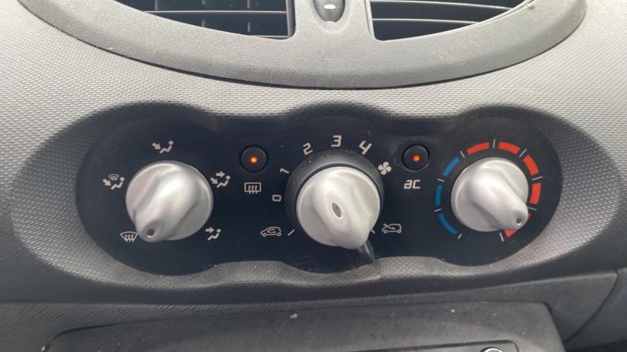 Image Commande chauffage - RENAULT TWINGO 2