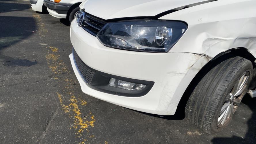 Image Anti brouillard gauche (feux) - VOLKSWAGEN POLO 5