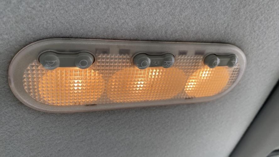 Image Eclairage de plafonnier - NISSAN MICRA 3