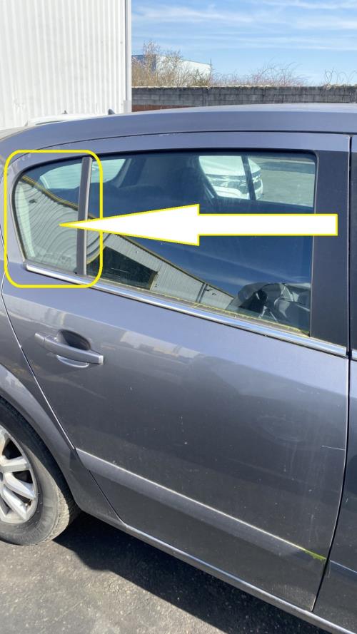 Image Custode arriere droit (porte) - OPEL ASTRA H