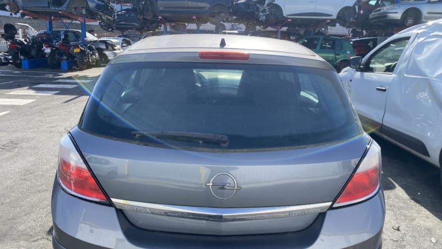 Image Malle/Hayon arriere - OPEL ASTRA H