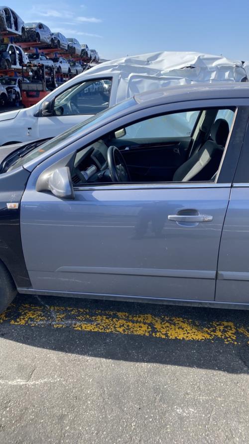 Image Porte avant gauche - OPEL ASTRA H