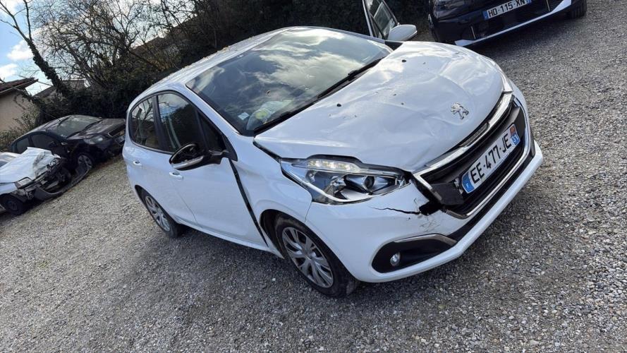 Image Anti brouillard droit (feux) - PEUGEOT 208 1