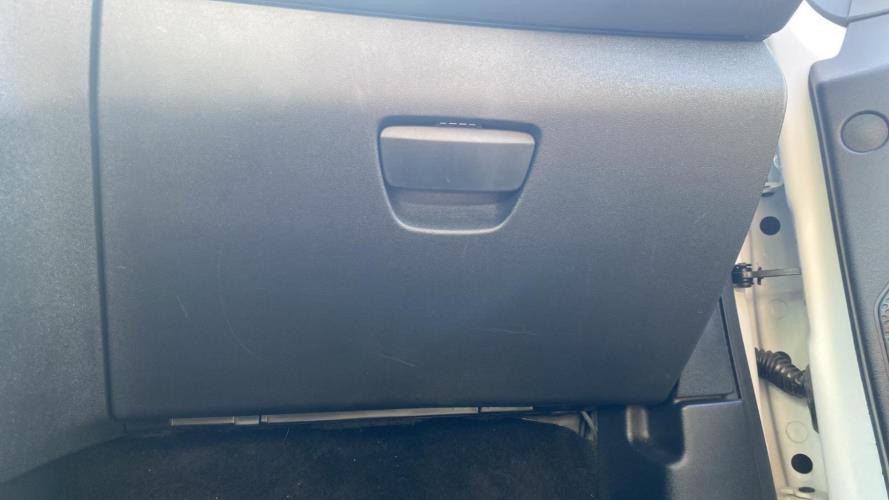 Image Boite a gants - PEUGEOT 208 1