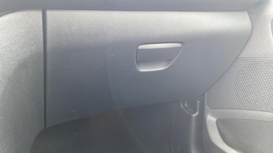 Image Boite a gants - PEUGEOT 2008 1