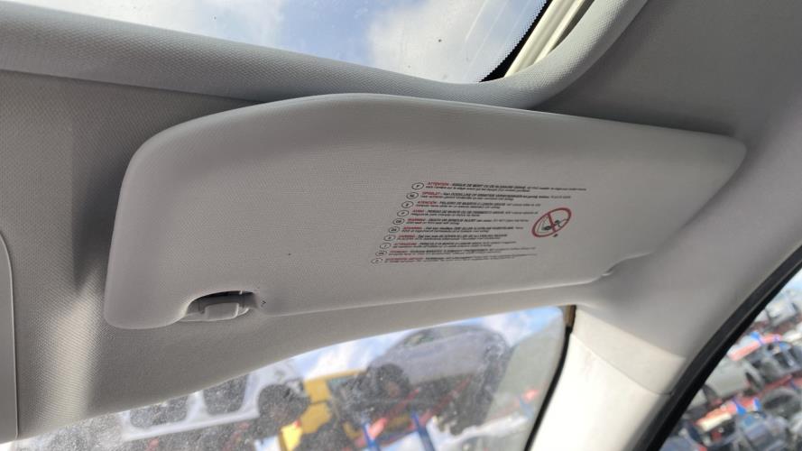 Image Pare soleil droit - PEUGEOT 2008 1