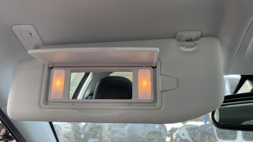 Image Pare soleil gauche - PEUGEOT 2008 1