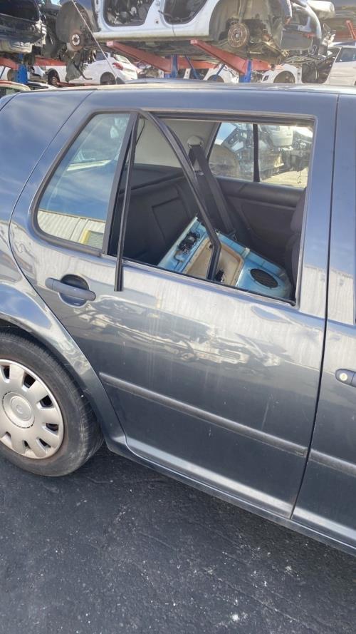 Image Custode arriere droit (porte) - VOLKSWAGEN GOLF 4