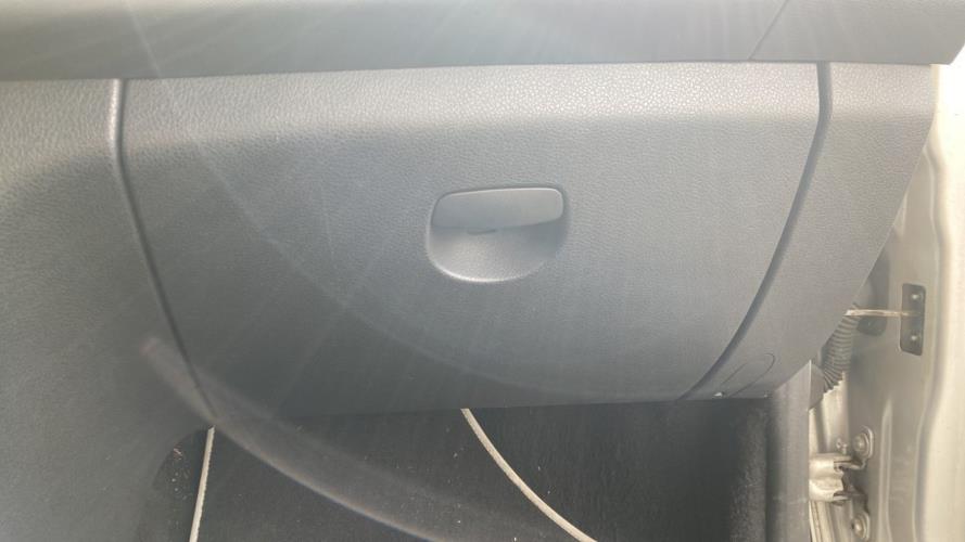 Image Boite a gants - DACIA LOGAN 2