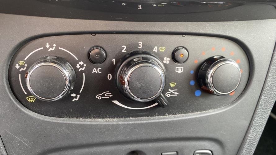 Image Commande chauffage - DACIA LOGAN 2