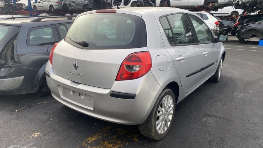Image Trappe d'essence - RENAULT CLIO 3