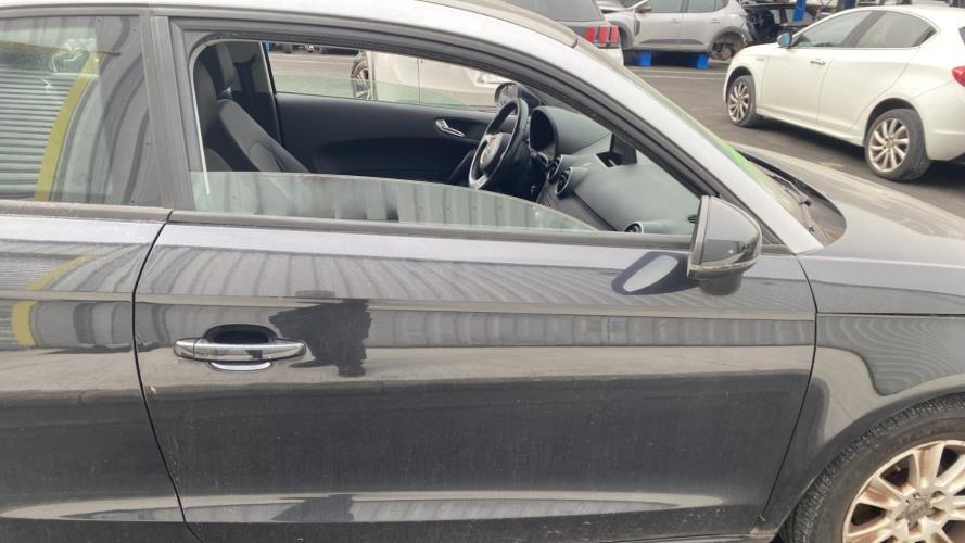 Image Porte avant droit - AUDI A1 1