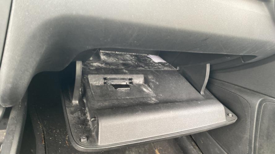 Image Boite a gants - AUDI A1 1