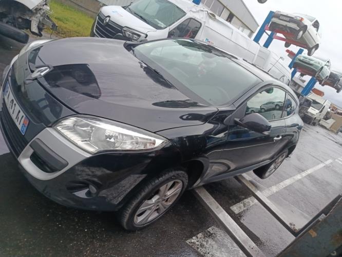 Image Capot - RENAULT MEGANE 3