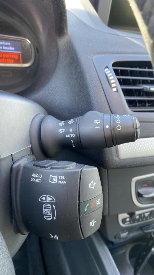 Image Com (Bloc Contacteur Tournant+Commodo Essuie Glace+Commodo Phare) - RENAULT MEGANE 3