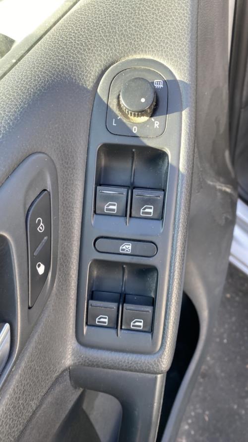 Image Interrupteur de leve vitre avant gauche - VOLKSWAGEN GOLF 6