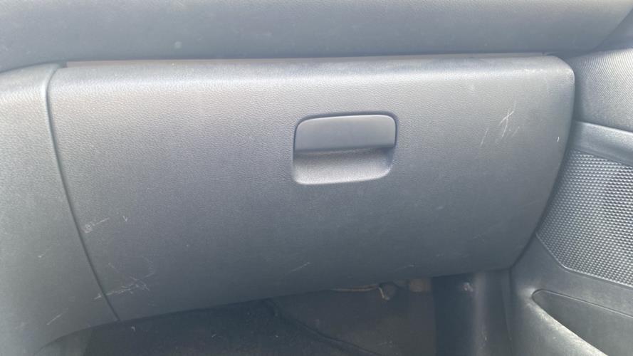 Image Boite a gants - PEUGEOT 5008 1