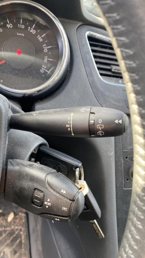 Image Com (Bloc Contacteur Tournant+Commodo Essuie Glace+Commodo Phare) - PEUGEOT 5008 1