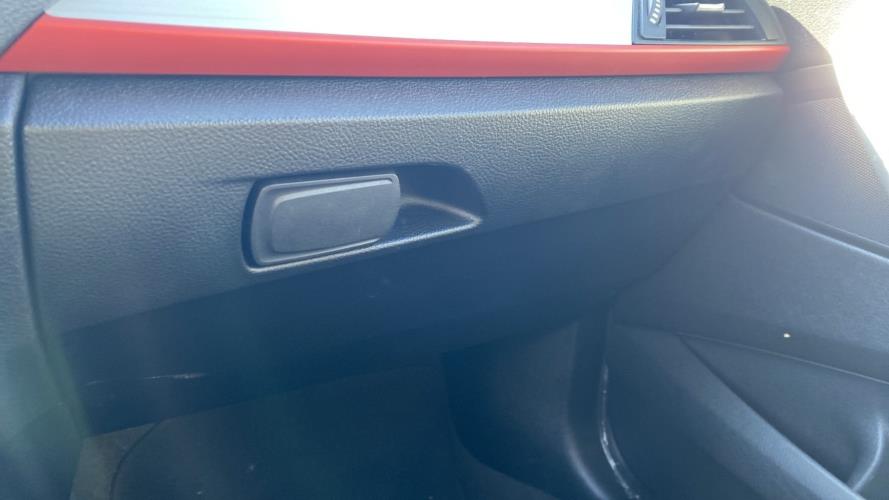 Image Boite a gants - BMW SERIE 1 F20