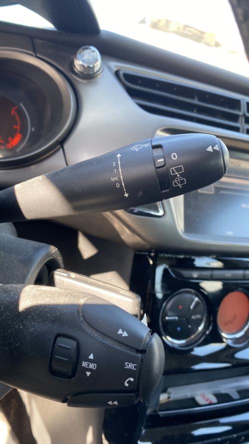 Image Com (Bloc Contacteur Tournant+Commodo Essuie Glace+Commodo Phare) - CITROEN C3 2