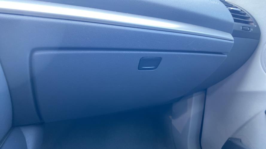 Image Boite a gants - BMW SERIE 1 E87