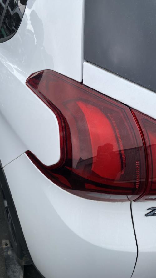 Image Feu arriere principal gauche (feux) - PEUGEOT 2008 1